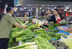 盐城网红吃瓜群众图片,街头热辣瞬间，揭秘网红生活点滴